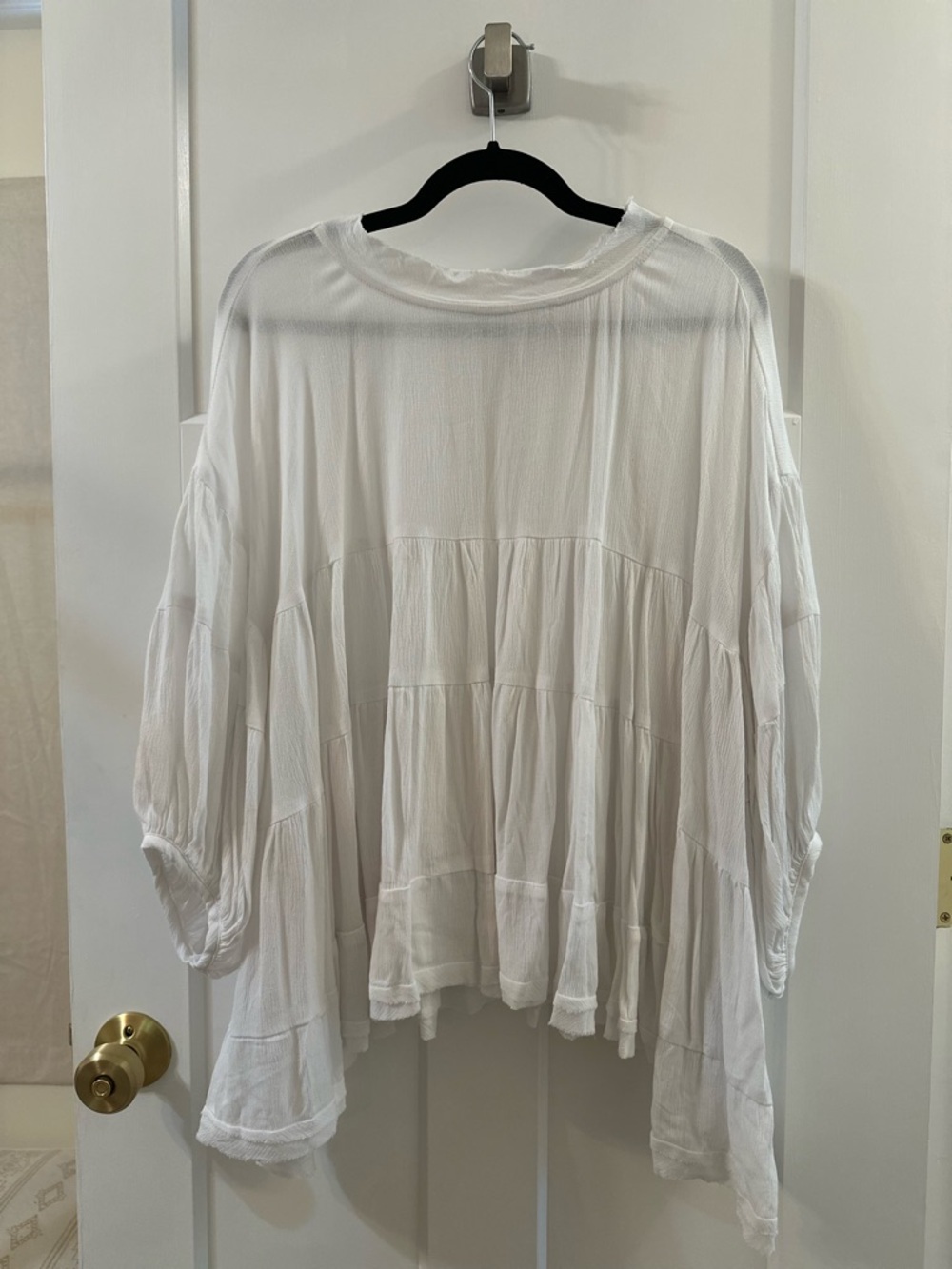 Women's White Tiered Flowing Top brand new with tags